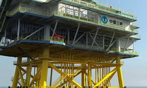 Phát hiện tấm cọc Trung Quốc nặng 13.600 tấn ở giữa biển, cao hơn toà nhà 20 tầng, sắp hoàn thành nhiệm vụ lớn