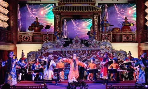 Muốn làm "kinh tế di sản", Huế cần chú trọng đầu tư cho người kế tục