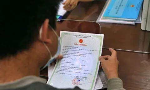 Chuyển từ “quản lý thụ động” sang “phục vụ chủ động”: Đột phá trong đăng ký khai sinh, khai tử