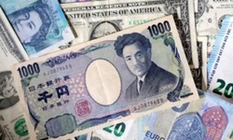 Đồng yên lại thủng mốc quan trọng, gói kích thích 73 tỷ USD của Nhật Bản như "tan vào hư vô"