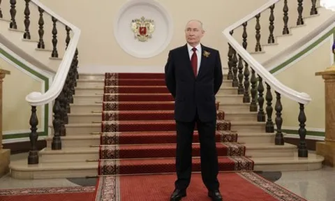 Tổng thống Nga Vladimir Putin ủng hộ đề xuất của Tổng thống Mỹ Donald Trump, hối thúc Kyiv thỏa hiệp