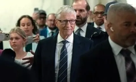 Tỷ phú Bill Gates nói bị Jeffrey Epstein gây sức ép bằng chuyện ngoại tình