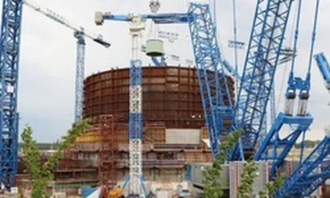 Nga đặt vật thể nặng 120 tấn vào "kỳ quan hạt nhân" hơn 50 năm tuổi: Sau này có thảm họa cũng không lo