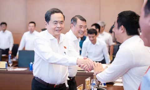 Thủ tướng Chính phủ và Chủ tịch Quốc hội gặp mặt lãnh đạo các cơ quan báo chí