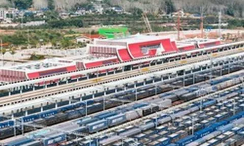 10 triệu tấn hàng từ đầu năm, 23 chuyến tàu/ngày: Dự án hợp tác Trung Quốc - Lào lập kỷ lục