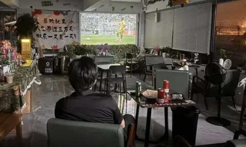 "Chuyện lạ" ở quán cà phê mùa World Cup