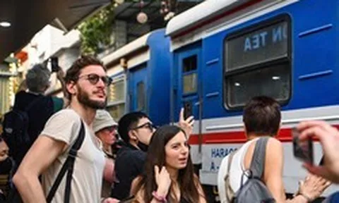 Thế giới đổ về Việt Nam; Thái Lan mất 'ngôi vương': Mục tiêu 1,1 triệu tỷ VND gây chú ý