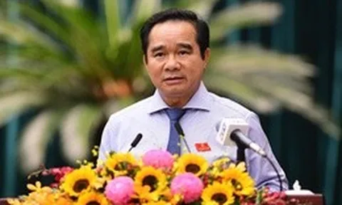 Chủ tịch Tp.HCM: Không được trả lời dân bằng văn bản dài dòng rồi kết luận “theo quy định pháp luật”