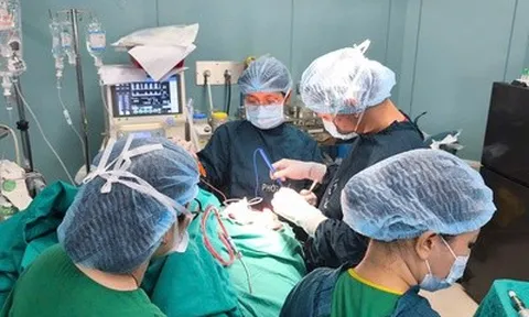 Uống gần 1 lít rượu mỗi ngày, người đàn ông bất ngờ xuất huyết não