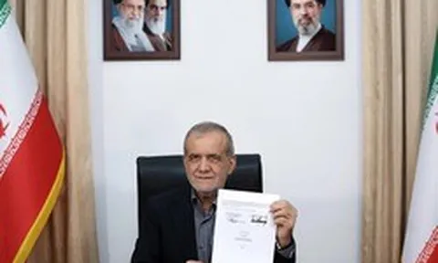 NÓNG: Iran lại tuyên bố đóng eo biển Hormuz