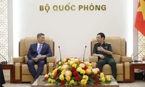 Đại tướng Phan Văn Giang tiếp Quyền Bộ trưởng Bộ Hải quân Hoa Kỳ