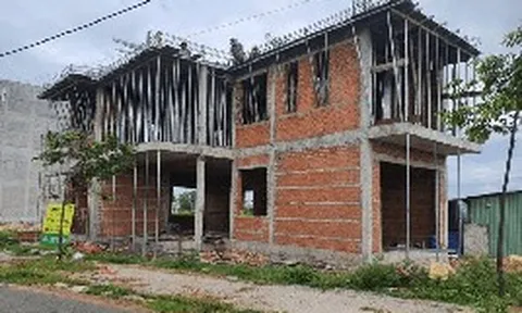 Từ ngày 1/7, nhà ở dưới 3 tầng, không có tầng hầm, tổng diện tích sàn nhỏ hơn 250m2 được miễn giấy phép xây dựng, người dân cần lưu ý