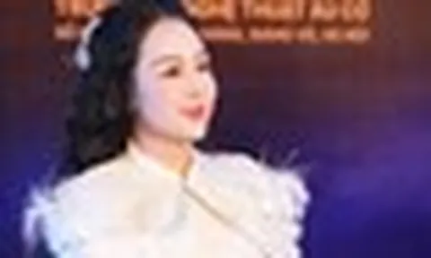 Tiến sĩ, ca sĩ Nguyễn Khánh Ly làm liveshow đầu tiên sau 20 năm ca hát