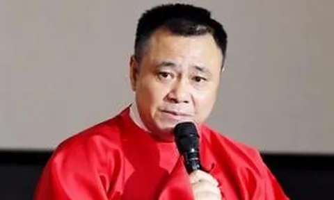 NSND Tự Long gây bất ngờ ở tuổi 53