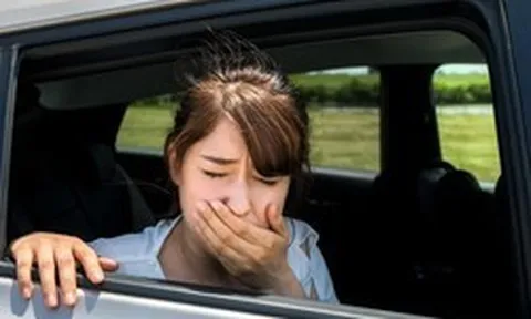Đi xe điện êm như thế mà lại "buồn nôn, say xe" hơn cả đi xe xăng: Lý do thật bất ngờ
