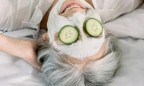 Cụ bà 75 tuổi tiêu sạch gần 12 tỷ tiền dưỡng già để đi làm đẹp ở 1 spa