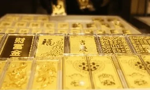 Phát hiện láng giềng Việt Nam đang gom vàng với tốc độ chưa từng có: Nhập hơn 1.000 tấn vàng trong 8 tháng, dự trữ lên gần 2.400 tấn