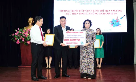 Tập đoàn Hưng Thịnh trao tặng 50 tỷ đồng kinh phí mua Vắc-Xin phòng ngừa Covid-19