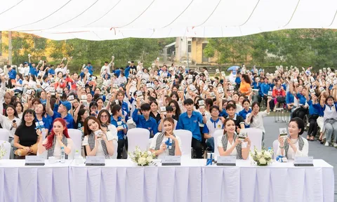 Hoàng Yến Chibi: “Hàng trăm lần ôm gối khóc nhưng không bỏ cuộc”