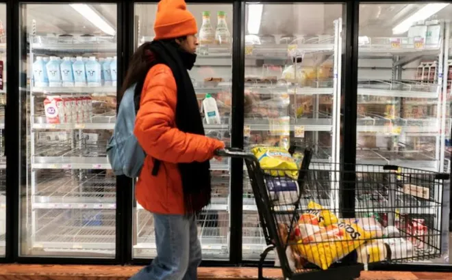 Thước đo lạm phát then chốt tăng vượt dự báo: Fed sẽ không cắt giảm lãi suất cho đến giữa năm?