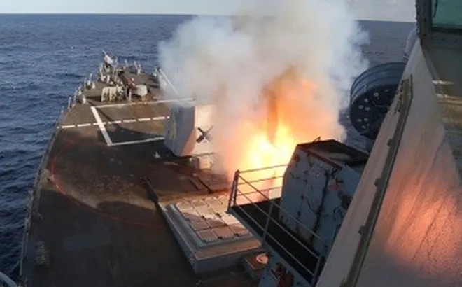 Iran tấn công căn cứ không quân Mỹ ở Bahrain