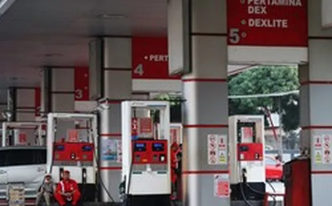 Nước gần Việt Nam đang bán loại xăng chỉ 15.500 đồng/lít