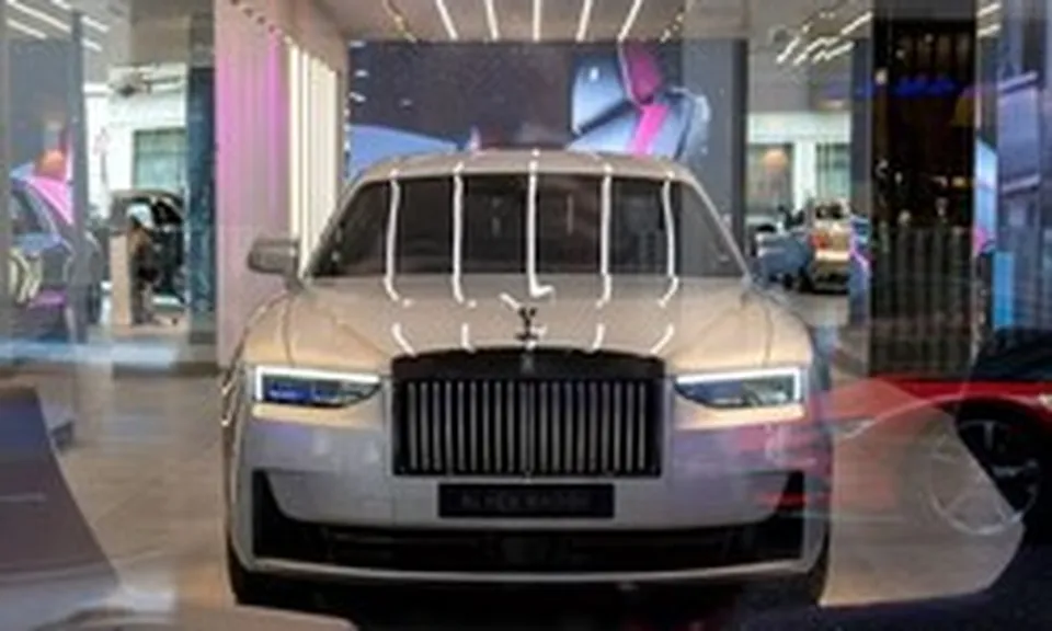 75 tỷ USD bốc hơi theo giấc mơ làm xe điện, 12 hãng đồng loạt ‘quay xe’: Chuyện gì đang xảy ra với ngành ô tô toàn cầu?